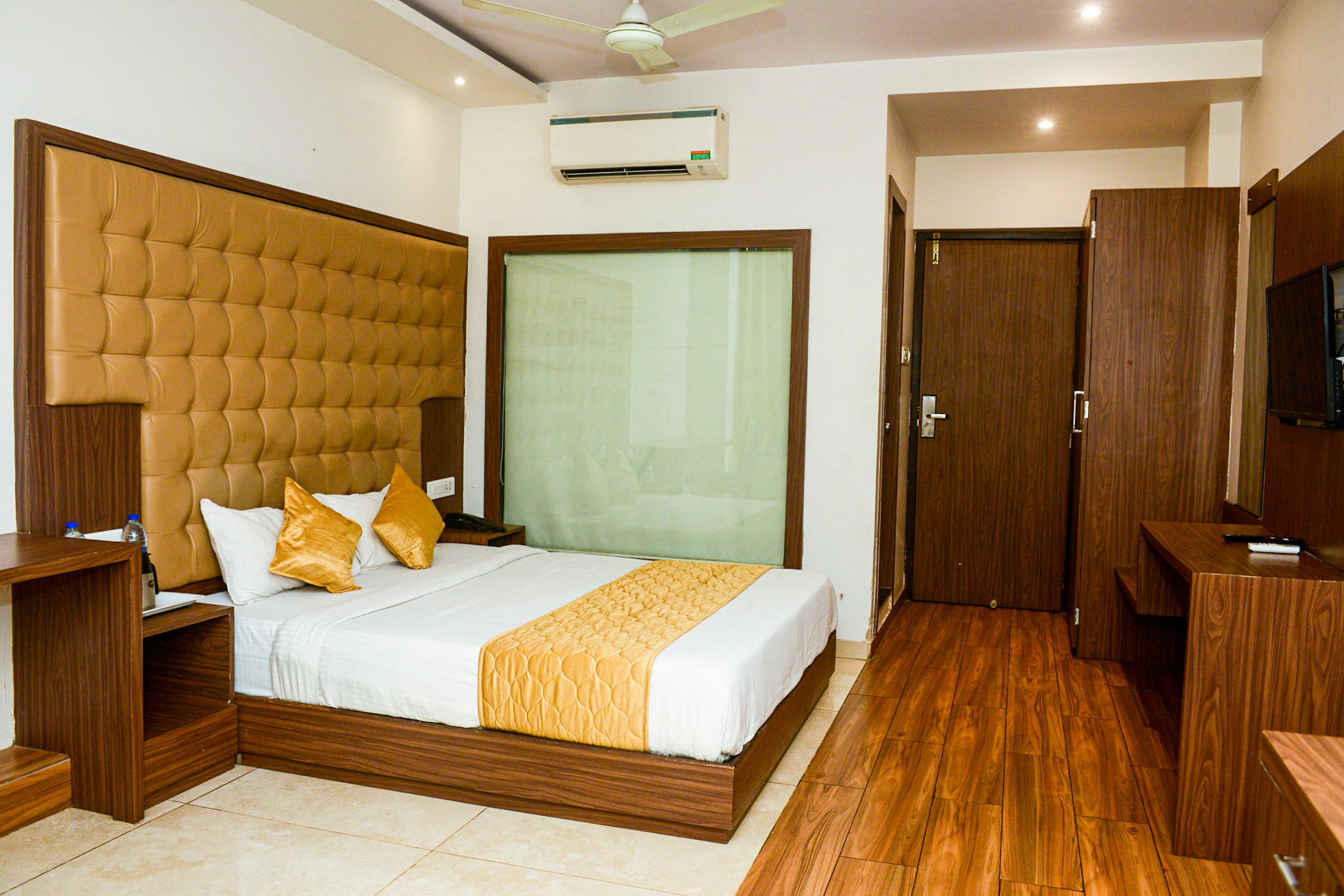 Pearl BKC Inn Room Image